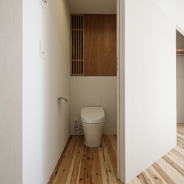 鎌倉の住宅 -ゆるやかな繋がりのあるリノベーション- (トイレ)