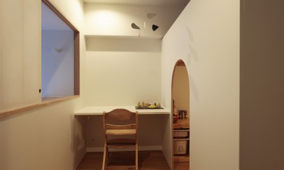 桃山台のマンションリフォーム／個室は控えめに、家族の居場所は最大限に (こども部屋)