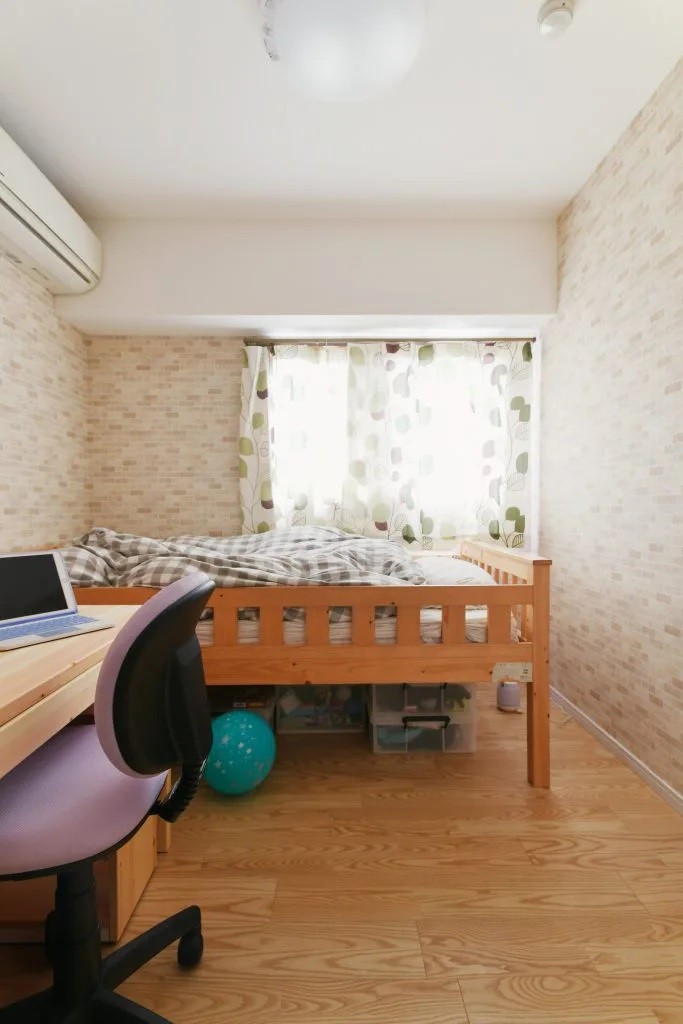 子供部屋事例：ワタシの部屋（ミニマルな家でのびのび暮らす　～多用途リビングで子供部屋の夢をかなえる～）