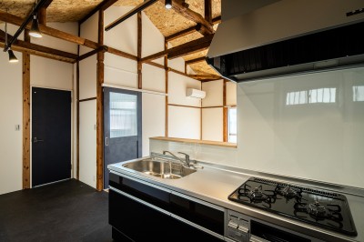 キッチン (横須賀賃貸住宅～古民家の躯体を生かして～)