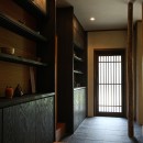 彩庵〜リノベーションで趣味を愉しむ茶室のある暮らしへ〜の写真 玄関飾り棚