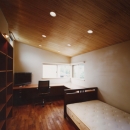 光を抱く家の写真 寝室