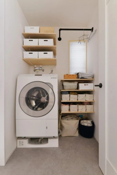 洗面室が広くなって念願のドラム式洗濯機を設置！ (DIY好きなご夫婦が造る家)