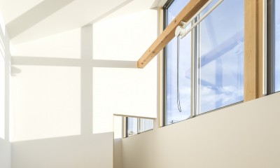 arkab prior｜高い天井のリビングから各所に繋がる、箱と片流れの住宅 (子供室)