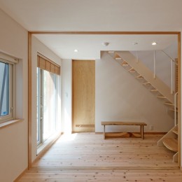 傾斜地の家 (階段ホール)