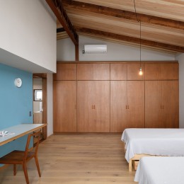 築57年、日本初女性建築家の意匠を継ぐ戸建リノベーション (２階・子供部屋)