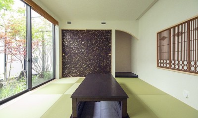景色を擁する回廊の家／神奈川県鎌倉市 (景色を愉しめる離れのような和室)