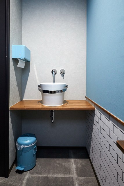 バス/トイレ事例：洗面化粧台（デイサービスのイメージを一新した、カフェのような介護福祉施設）