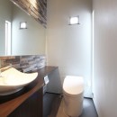 ホテルのようなサニタリー空間の写真 トイレ