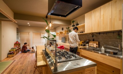 アイランドキッチンと広々ＬＤＫの 暮らしを愉しむ家 (お部屋を見渡せるキッチン)