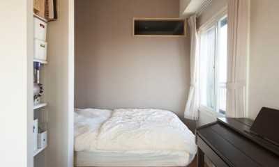 リビングの一角にあるベッドスペース｜換気と断熱を一番に考えて結露を解消し、家事も仕事もはかどる憧れの空間を実現。