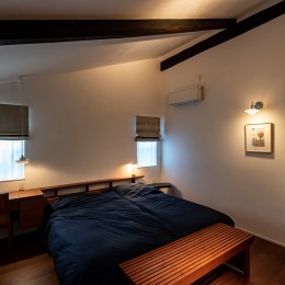 寝室 (S邸 ー築120年の古民家とモダンインテリアの融合ー)