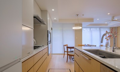 キッチン｜オークと優しい色合いのリノベーション