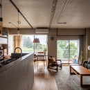 唯一無二の「眺め」が決め手 緑に囲まれたヴィンテージマンションをフルリノベ！｜日吉のマンションリノベーションの写真 リビング