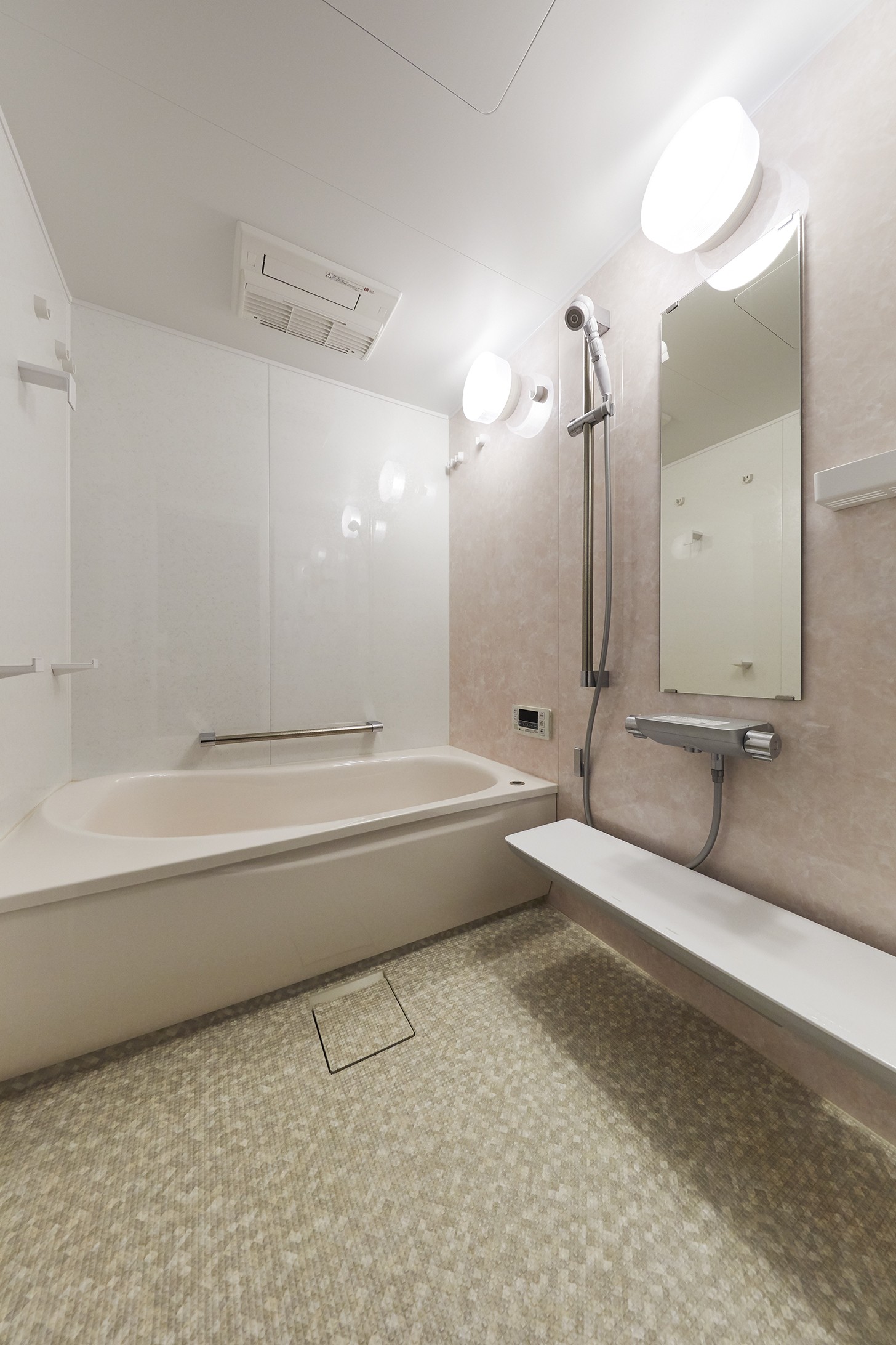 バス/トイレ事例：浴室（スモーキーなパステルカラーが彩る、こだわりの北欧テイスト）