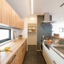 新築注文住宅　施工事例　《リラックス空間と省エネ性能を両立したおしゃれな住宅 / 調布》の写真 キッチン