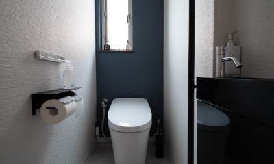 トイレ｜一体感と広がりをもたらす大人空間