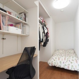 子供部屋 (掃除のしやすさと収納を重視。個室を確保しながら、白系でまとめて明るく広い印象に。)