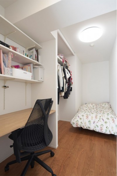 子供部屋 (掃除のしやすさと収納を重視。個室を確保しながら、白系でまとめて明るく広い印象に。)