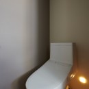 美しく落ち着いた大人ジャパンディスタイルの写真 トイレ