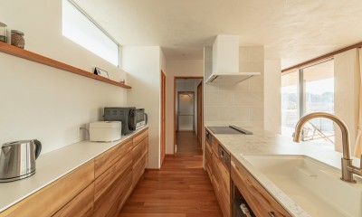 設計士が建てた 別荘のようなゆとりの平屋 (キッチンと水まわり)