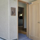 鎌倉山の家～茶室のある詫び寂びの家の写真 玄関