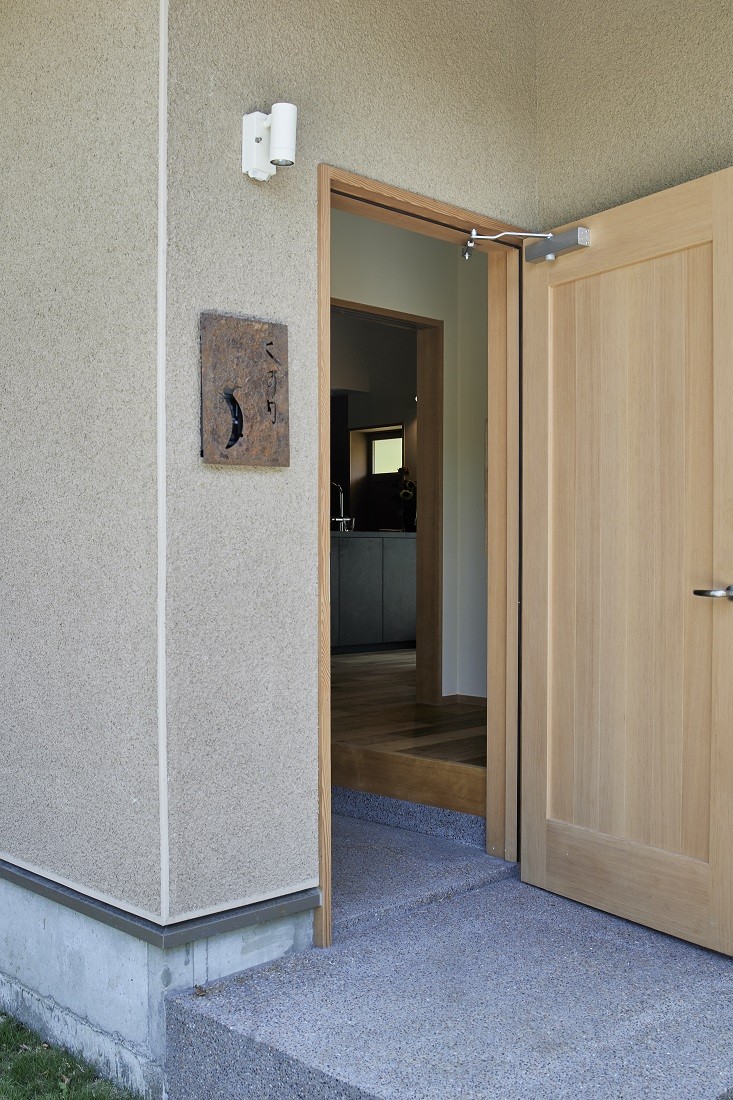 玄関事例：玄関（鎌倉山の家～茶室のある詫び寂びの家）