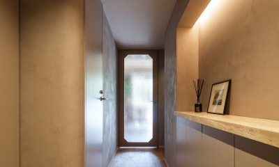 太子堂の家　〜素材感のあるマンションリノベーション〜 (玄関)