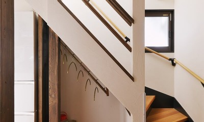 横浜市F様邸～憧れの古民家風町屋リノベーション～ (階段と収納スペース)