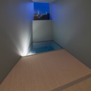 地下地上空中の平屋の写真 和室からの夜景