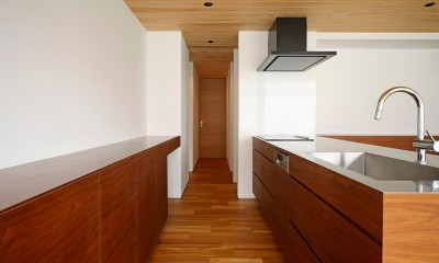 【toki】視線を気にしなくていい家は想像以上に開放的で心地いい (キッチン)
