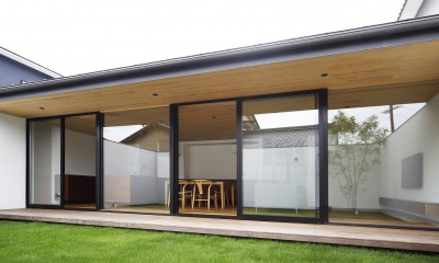 【toki】視線を気にしなくていい家は想像以上に開放的で心地いい (庭)