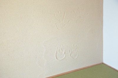 珪藻土壁（壁塗りDIY） (大胆な間取りで「ヒュッゲ」な暮らしを｜北欧スタイル)