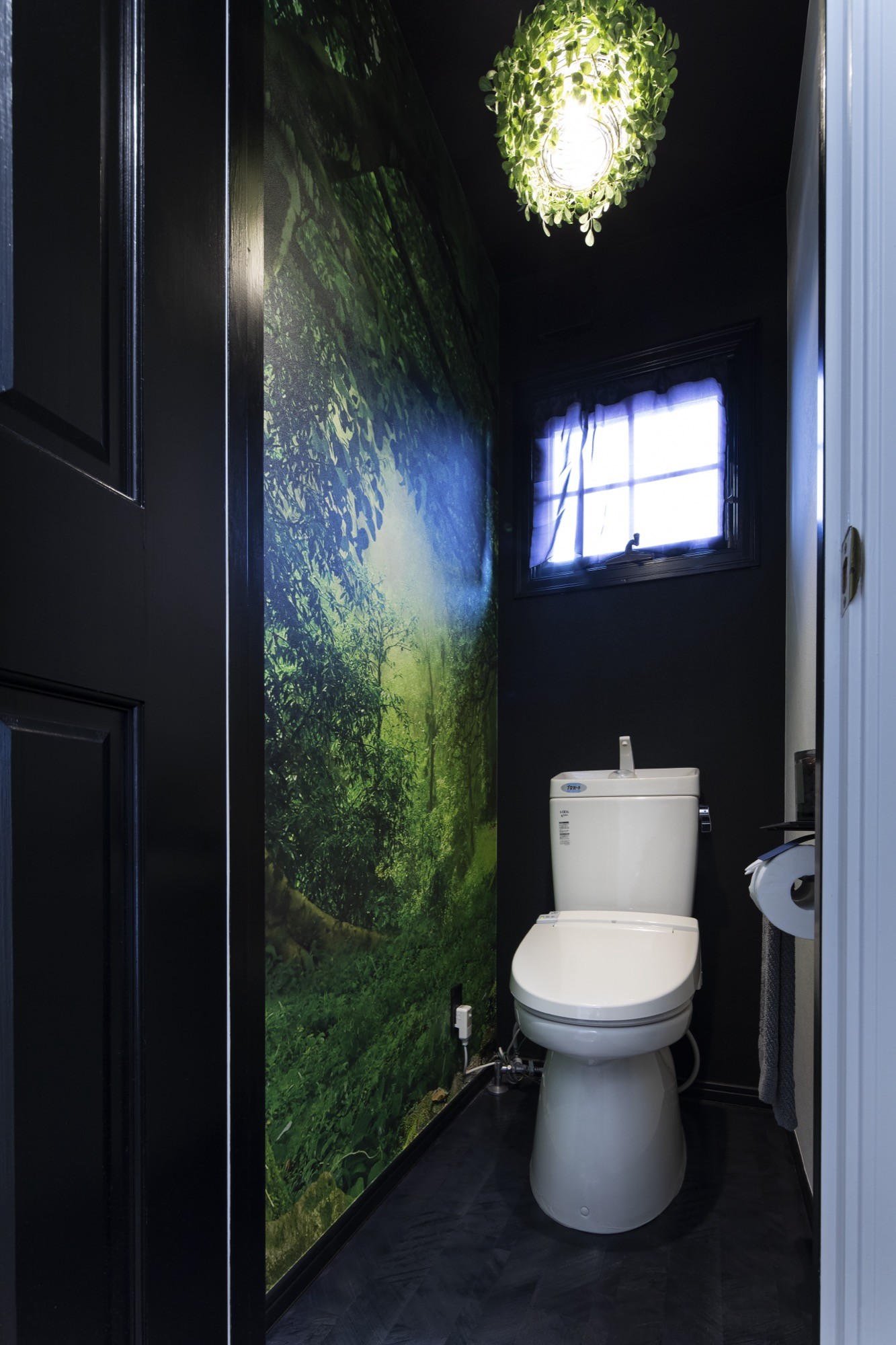 バス/トイレ事例：森がテーマのトイレ（毎日が整う　朝活も楽しい住まい）
