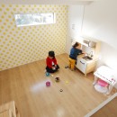 子どもも大人も回れる家　〜東京都青梅市〜の写真 中２階ー２階ーロフトの３層構造の子ども室