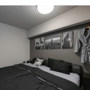 モノトーンで統一したシックな大人空間の写真 寝室