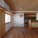 神奈川の家〜マンションリノベーション〜／緑豊かなビンテージマンションと調和する暮らしの写真 ダイニング・キッチン