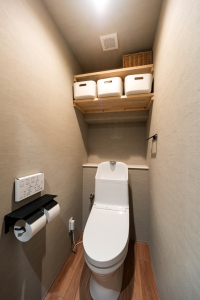 トイレ (12mをつなぐ家)