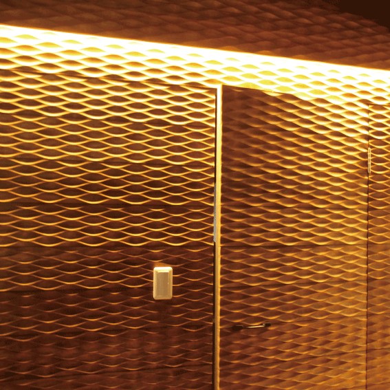 玄関事例：玄関 木製デザインパネル 2（【大阪市北区 店舗】レトロでシックな脱毛サロン）