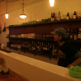 Cafe＆Bar (店内カウンター)