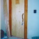 戸建て正面を意匠アレンジ！の写真 玄関ドア（施工写真）