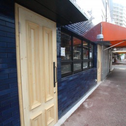 Café＆Bar (入口)