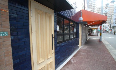 Café＆Bar (入口)