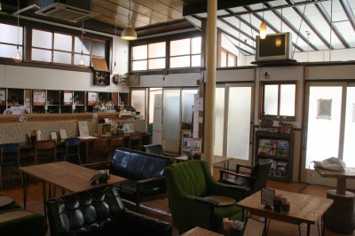 店内１ (【茨木市 店舗】築50年の銭湯をcaféにリノベーション)