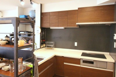 L型キッチン (お気に入りの「unicoの家具」に合わせたLDKリノベーション〜福岡市早良区〜)