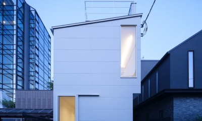外観｜駒沢の家〜真っ白で明るいシンプルな家〜