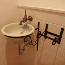 【豊中市】旧家の日常スペースをリノベーションの写真 トイレ レトロ水栓