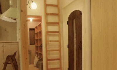 【豊中市】旧家の日常スペースをリノベーション (中二階へはしご)