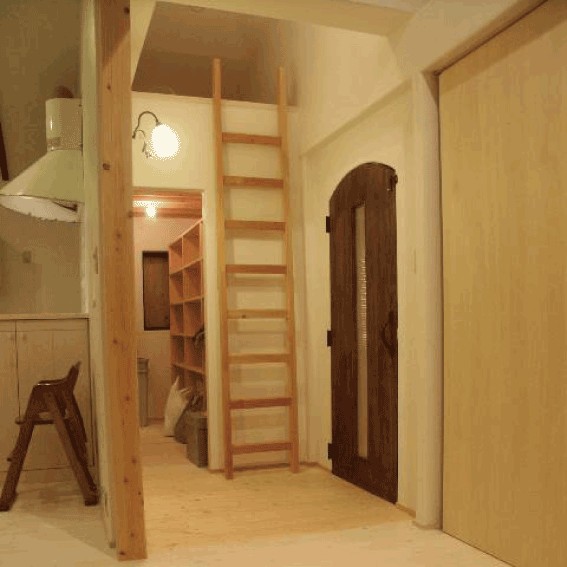 収納事例：中二階へはしご（【豊中市】旧家の日常スペースをリノベーション）