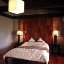 つくばの住まいー旅したインドネシア、バリその印象を実現の写真 バリイメージの寝室
